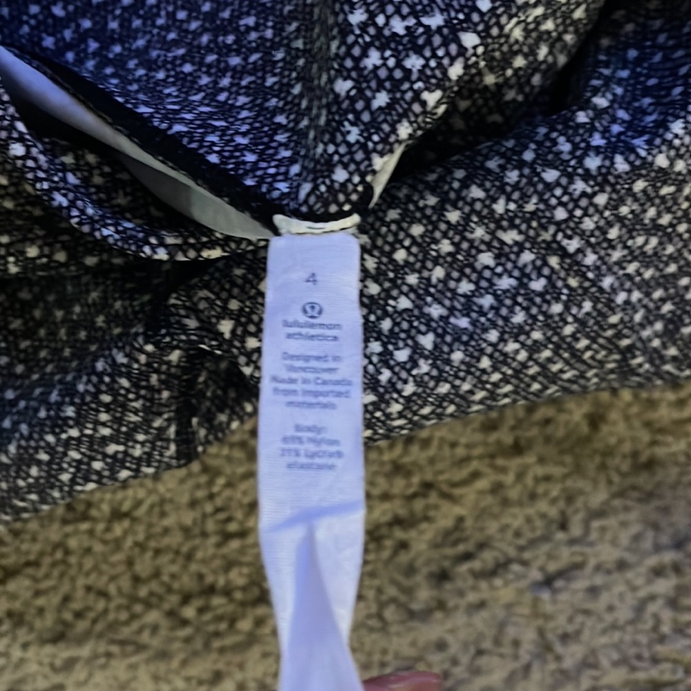 lululemon. - Picture 3 of 3